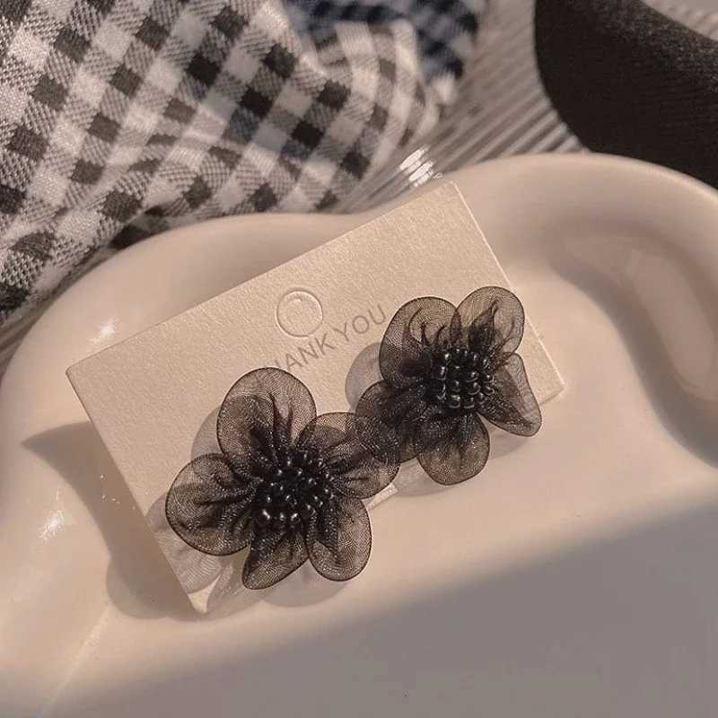 Vintage Korean Fashion Black Flower Earrings for Women Jewelry 2025 Trending New Autumn Winter French Womens Lace Earrings Gift Z250408
