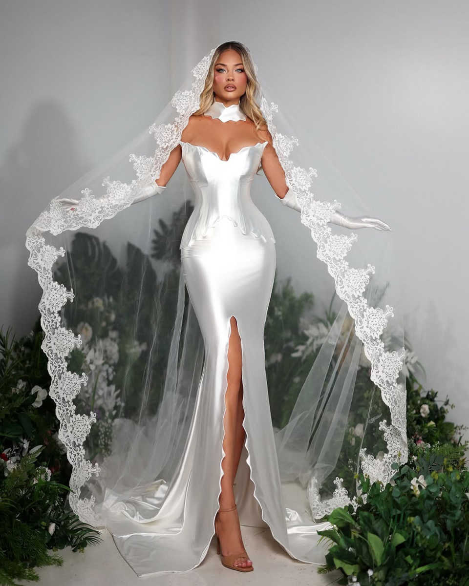 Elegant Satin Mermaid Wedding Dress Pleats Side Split Boho Bridal Gowns Customized Bride Dress With Veil