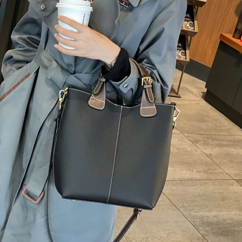 Top Genuine Leather Bucket Tote For Women 2024 Trend Designer Shoulder Crossbody Bags Cowhide Ladies Handbags