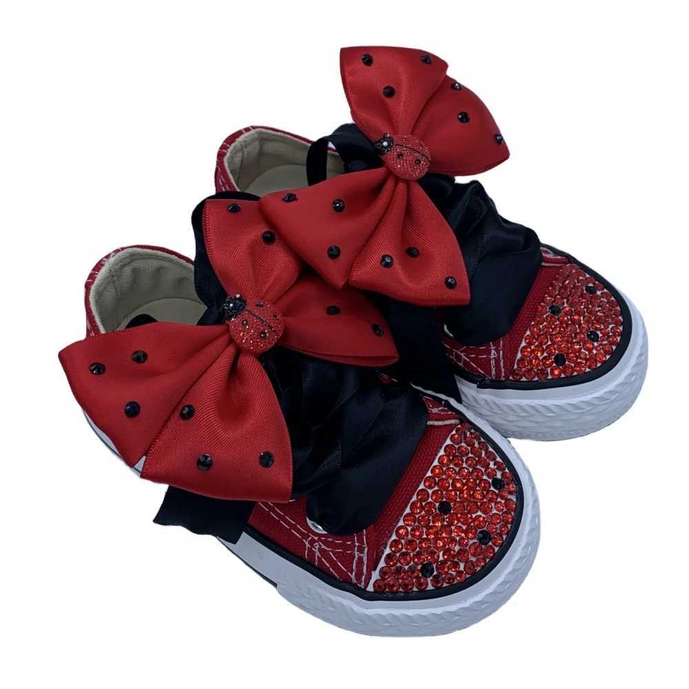 Dollbling childrens canvas shoes handmade Halloween custom casual apartment childrens ladies Bug crystal girls boys red Christmas sports shoes X250409