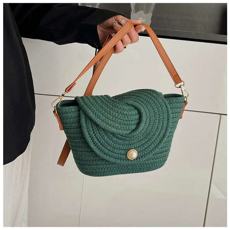 2025 New Hot Sale Knitting Saddle Shoulder Stylish Hasp Fresh Unique Design High Quality Crossbody Bags For Women