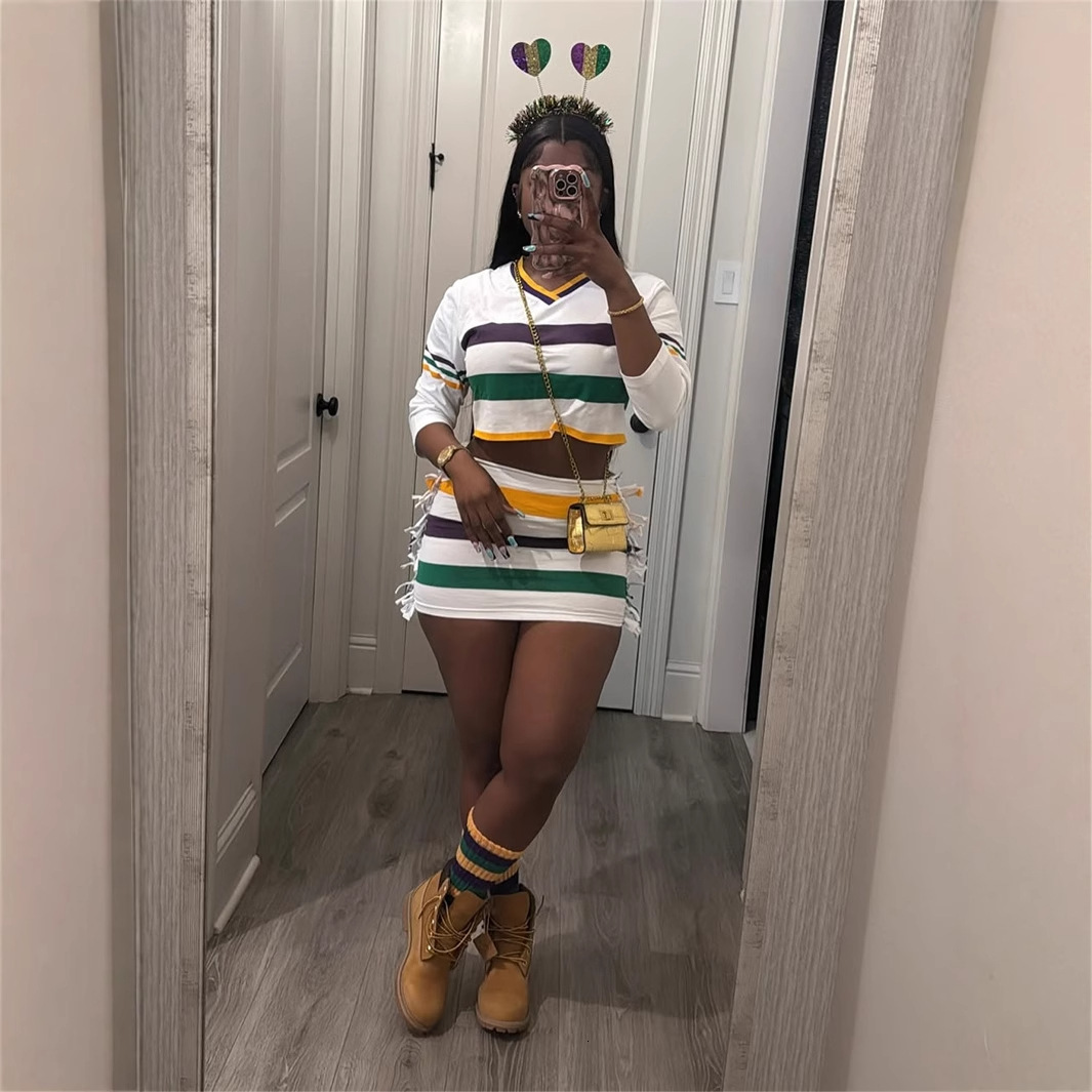 2025S Designer Women S Set New Fashionable Slim Fit Striped Contrasting Lace V Neck Crop Top With Exposed Navel Hip Hugging Short Skirt Set