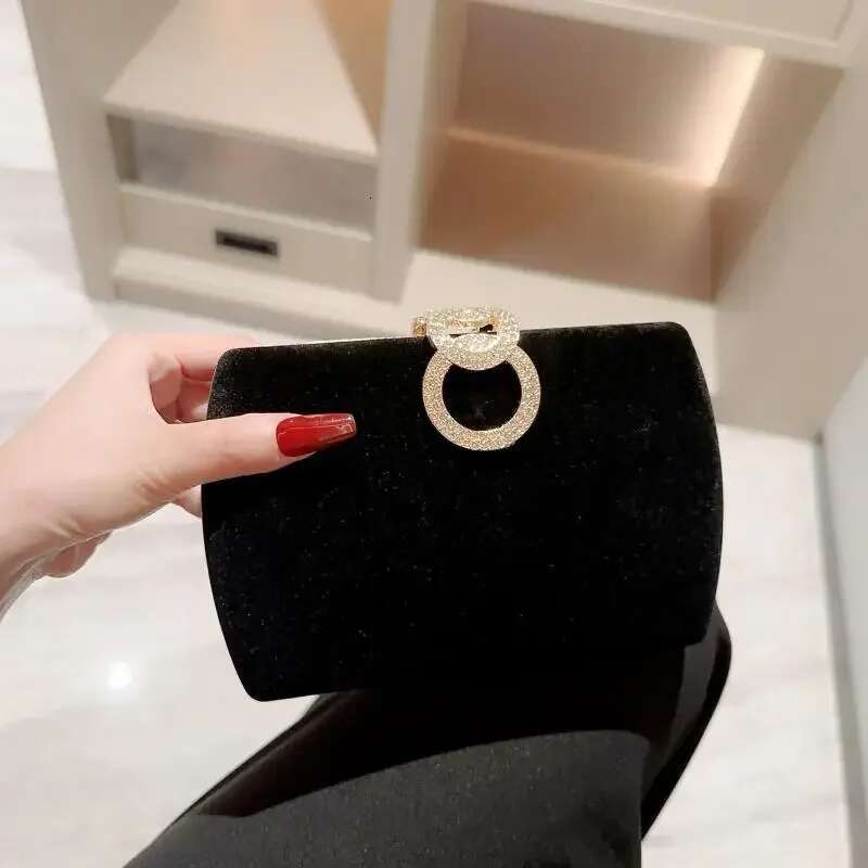 Black Square Clutch Clutches Women Design 2024 New Party Evening Shoulder Veet Dias Bags Handbags Purse Wedding
