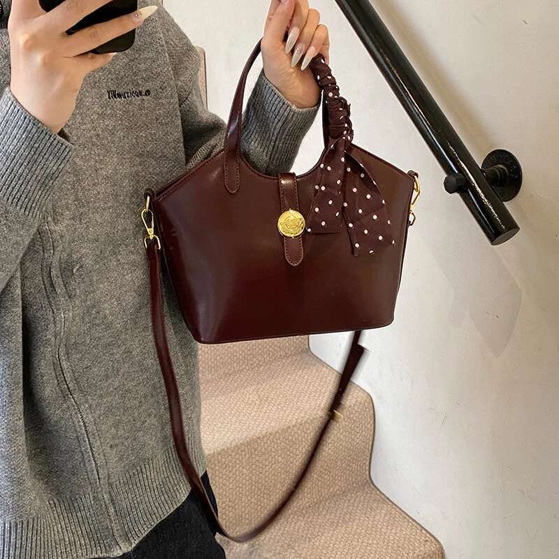 Women Classic PU Leather Handbag Female Fashion Silk Scarf Simplicity Commute Handbags Lady Messenger Shoulder Bags Vintage
