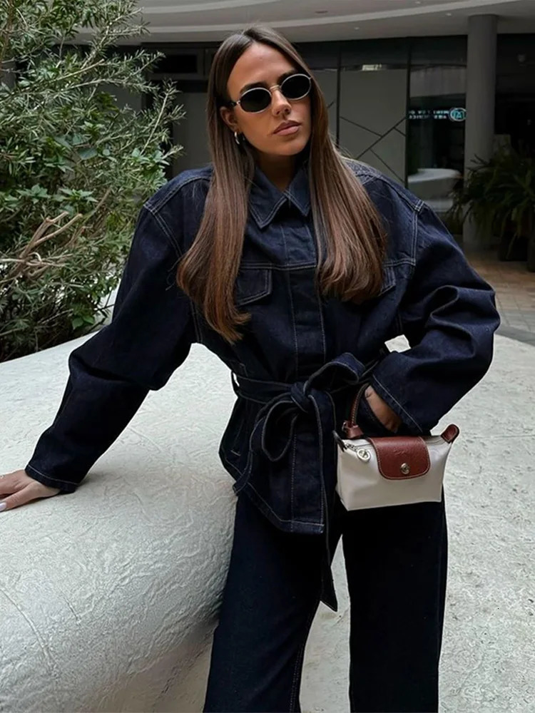 Fashionable collar denim jacket with belt suitable for women single chest long sleeved shirt Coats Street womens Chic top 250409