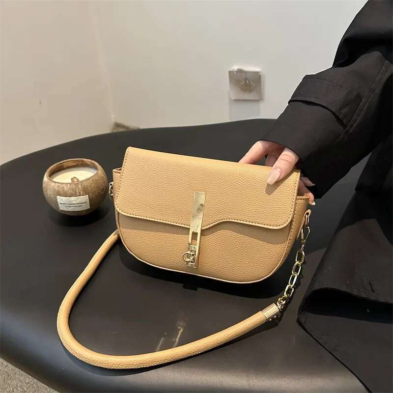 Fashion Women's Saddle Korean Version Of High-End Shoulder Messenger Glossy Small Square Bag