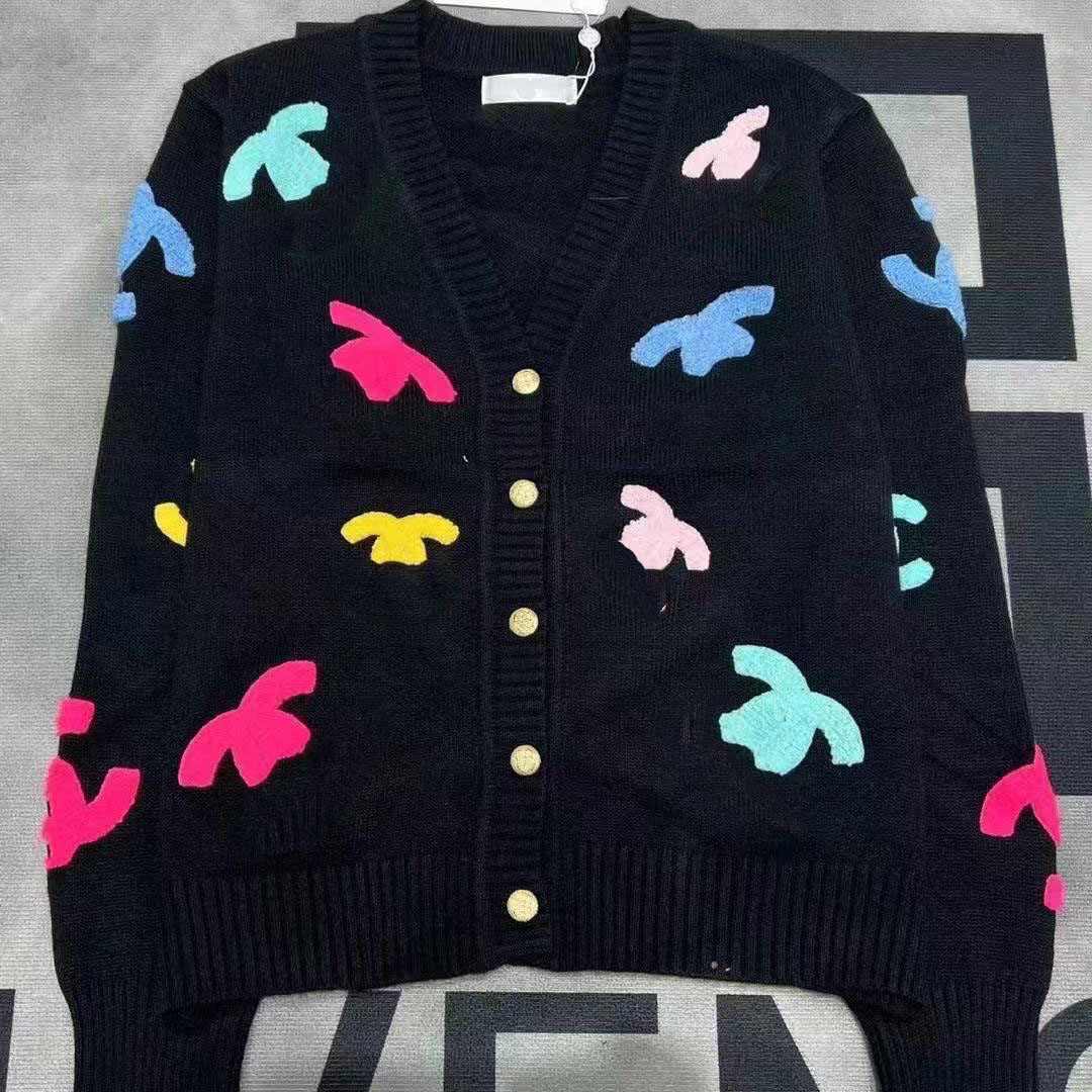 12 Colors Cardigan Designer Sweater Women Luxury Cashmere Sweaters Autumn Winter Cardigans Inner Cloth Button Clothes Top Soft Sweaters 999