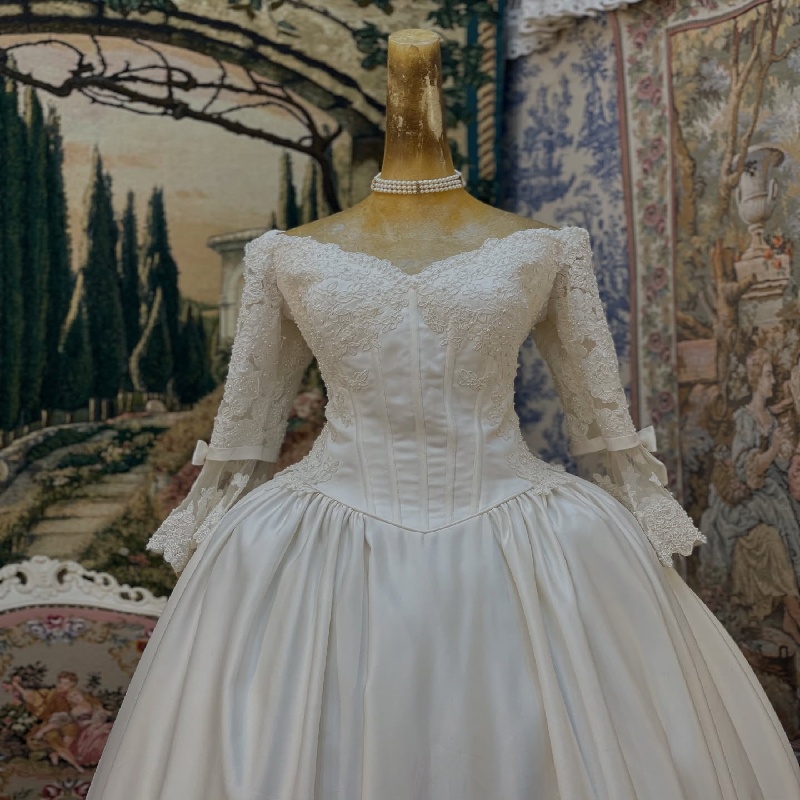 Victorian Medieval Wedding Dress Enchantress Lace Georgian Marie Antoinette Bride Dress Duchess Noble Bridal Gown 2025 Robe De Mariee Princess Colonia