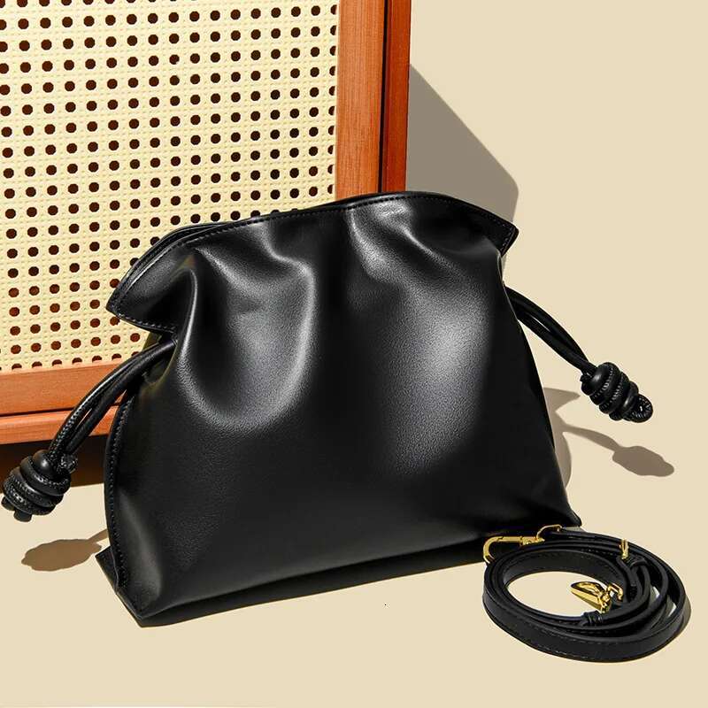 Cloud With Large Capacity For Work Commute Elegant And Versatile Single Shoulder Messenger Bag Women Leather