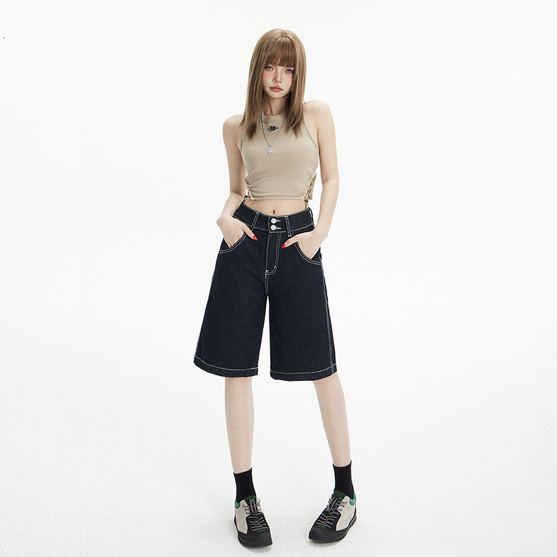 2025S Women s Designer Shorts American High Waist Double Buckle Loose Wide Leg Multi Functional Appearance Slimming Straight Five Point Jeans Hot Pant