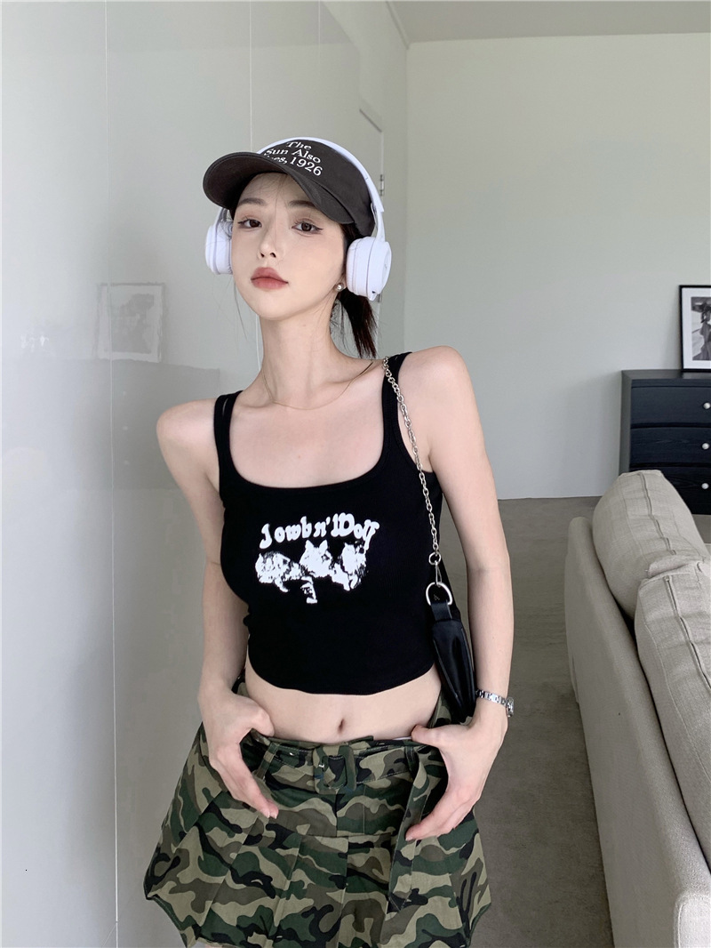 2025S Designer Women s T shirt Internet Famous Spicy Girl Shorts Exposed Navel Small Suspender Top Summer Slim Fit Inner Wear Strapless Vest