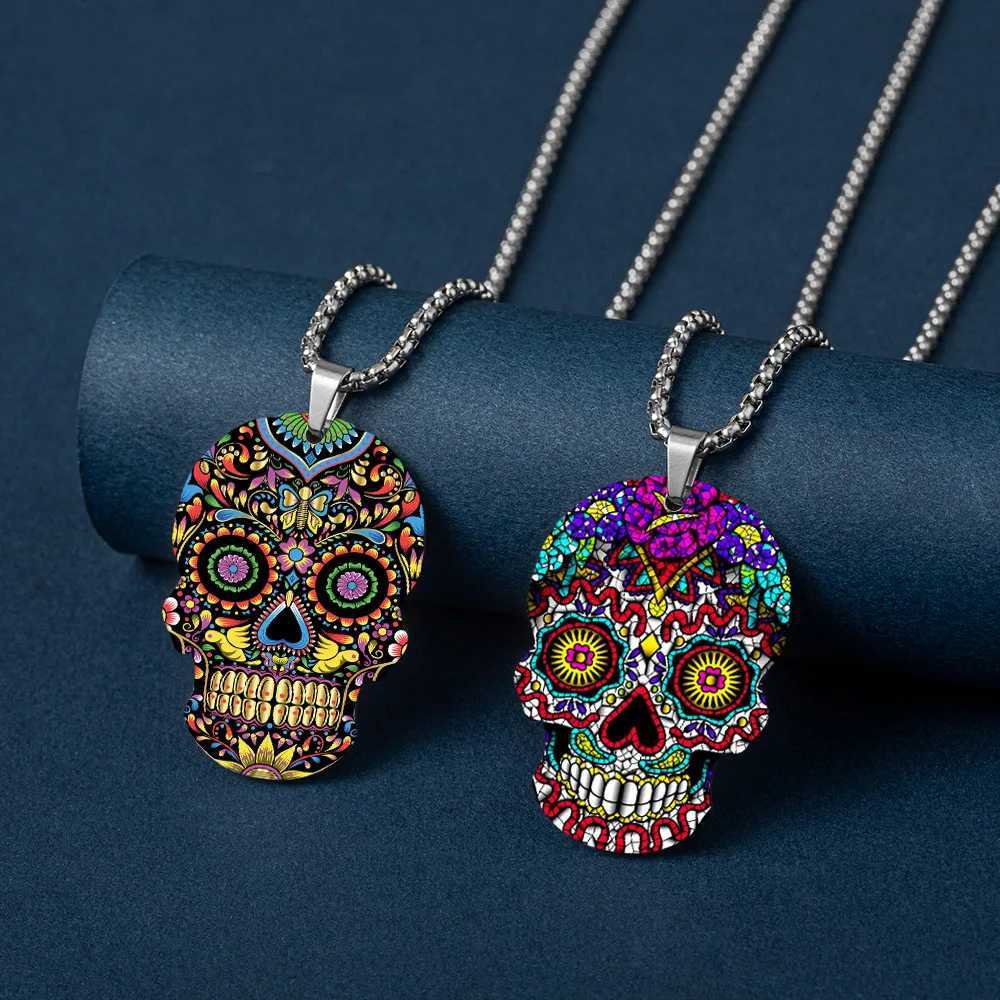 HNSP Stainless Steel Gothic Skeleton Keychain Charm Pendant Necklace Halloween Gift Box for Men and WomenXJ250409