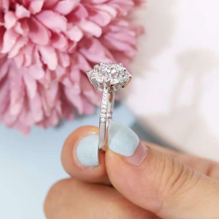 Large Diamond 18k Solid Gold Round Shining Cut Moissanite Vvs1 d Color Women Ring for Wedding