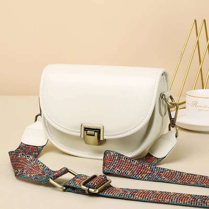 New Style Genuine Women's Small Vegetable Tanned Cow Leather Single Shoulder Bag Lady Popular Messenger Purse