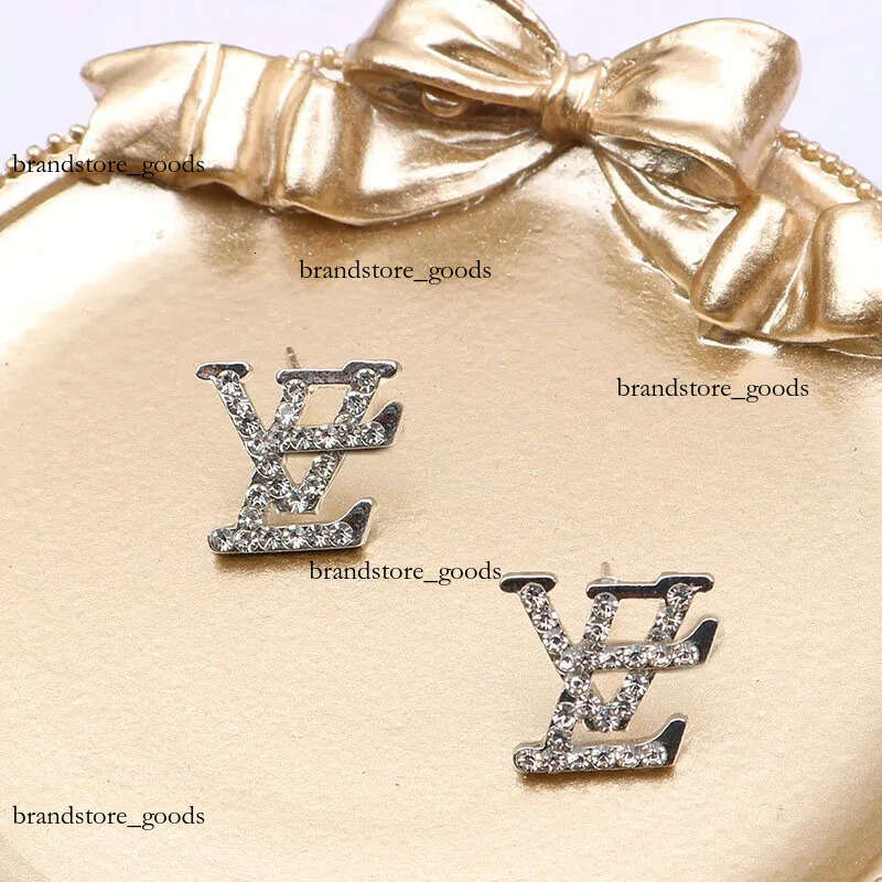 Designers Charm Stud Femmes Marque Designer Boucles d'oreilles Cristal Femmes Dames De Mariage Bijoux Cadeau Accessoires 784