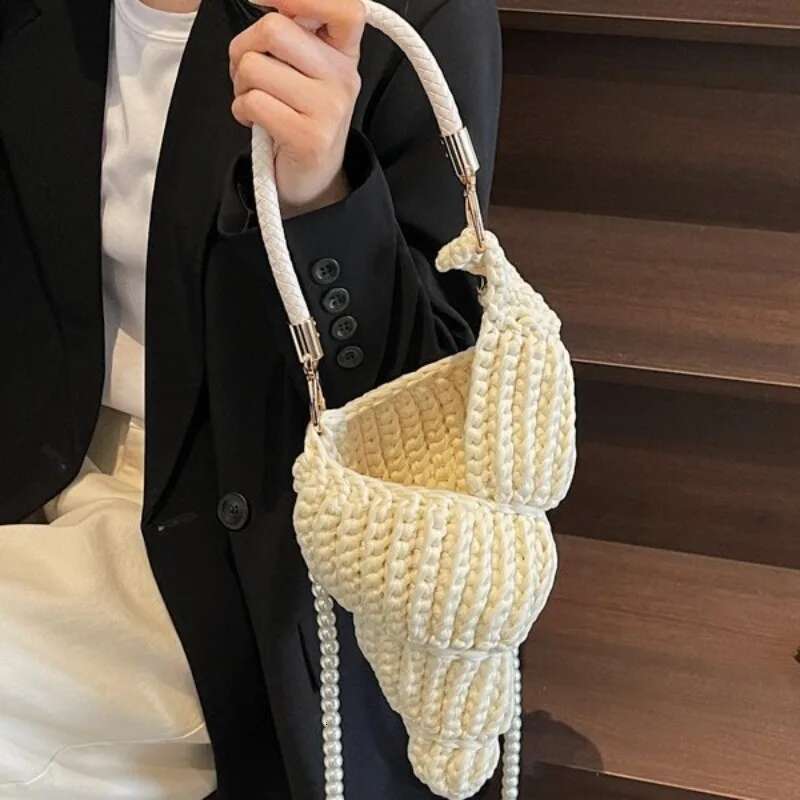 Creative Conch Shaped Crochet Women Shoulder Bags Funny Cute Pearls Chain Shell Crossbody Bag Handmade Novelty Small Purses