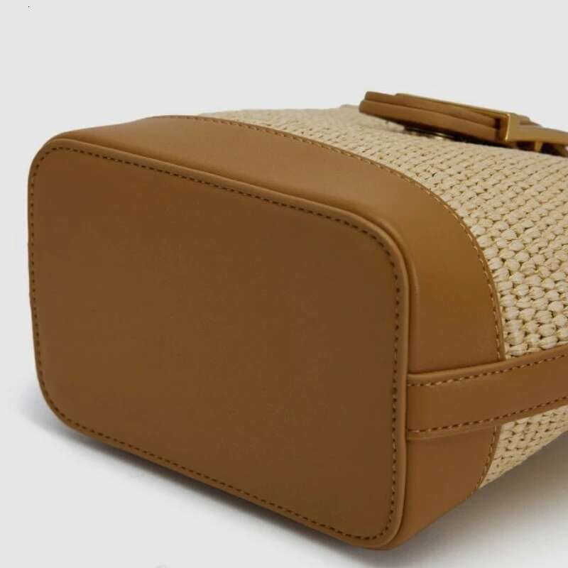 Trendy Women's Weave Bucket PU Leather Patchwork Design Handbag Summer Casual Sg Crossbody Beach Bag