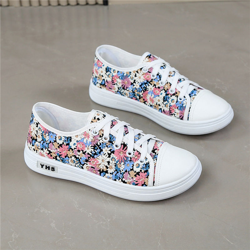 2025 Spring and Summer New Canvas Shoes for Women, Breathable, Fashionable, Sports and Leisure Shoes, Versatile, Flat bottomed, Student
