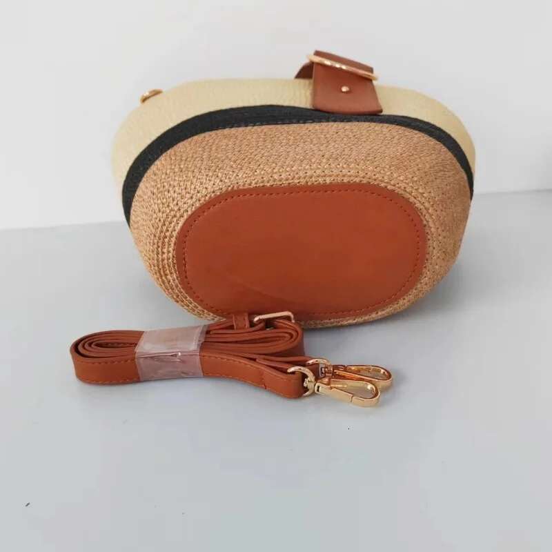 Summer New Arrivals Woven Raffia Grass Handbag Beach Travel Vacation Top Handle Fashionable Women's Straw Bag