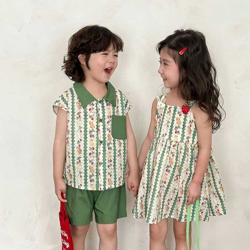 Sisters and Brothers Summer Apparel 1-8Y Vacation Style Boys Shirt Shorts 2PCS Girls Cartoon Print with Dress Childrens Clothing S2548