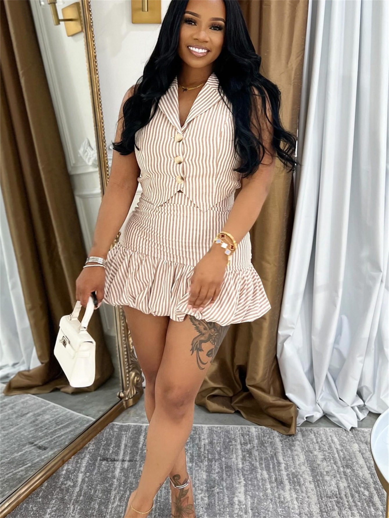 2025S Designer Women S Set Summer New Women S Fashion Style V Neck Contrasting Stripes Single Breasted Sleeveless Vest