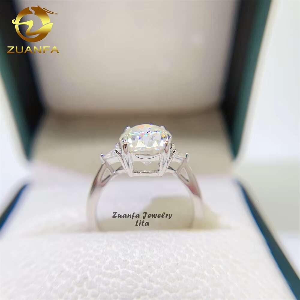 Competitive Price 3 Stones 5ct Oval Cut 925 Sterling Silver Women Wedding Moissanite Engagement Rings