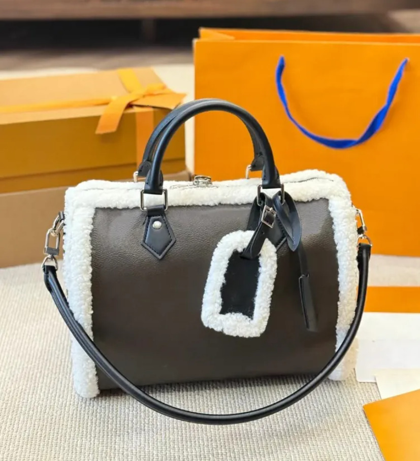 P9 large tote designer handbag shearling work weekend travel ski fluffy shopper fur winter soft 30 teddy boston pillow tote shoulder bag