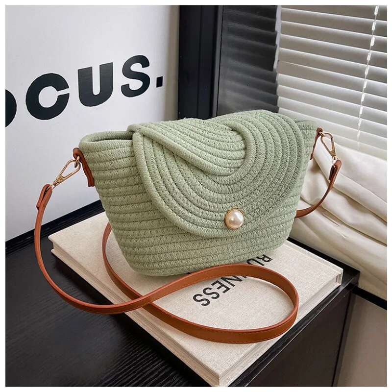 2025 New Hot Sale Knitting Saddle Shoulder Stylish Hasp Fresh Unique Design High Quality Crossbody Bags For Women