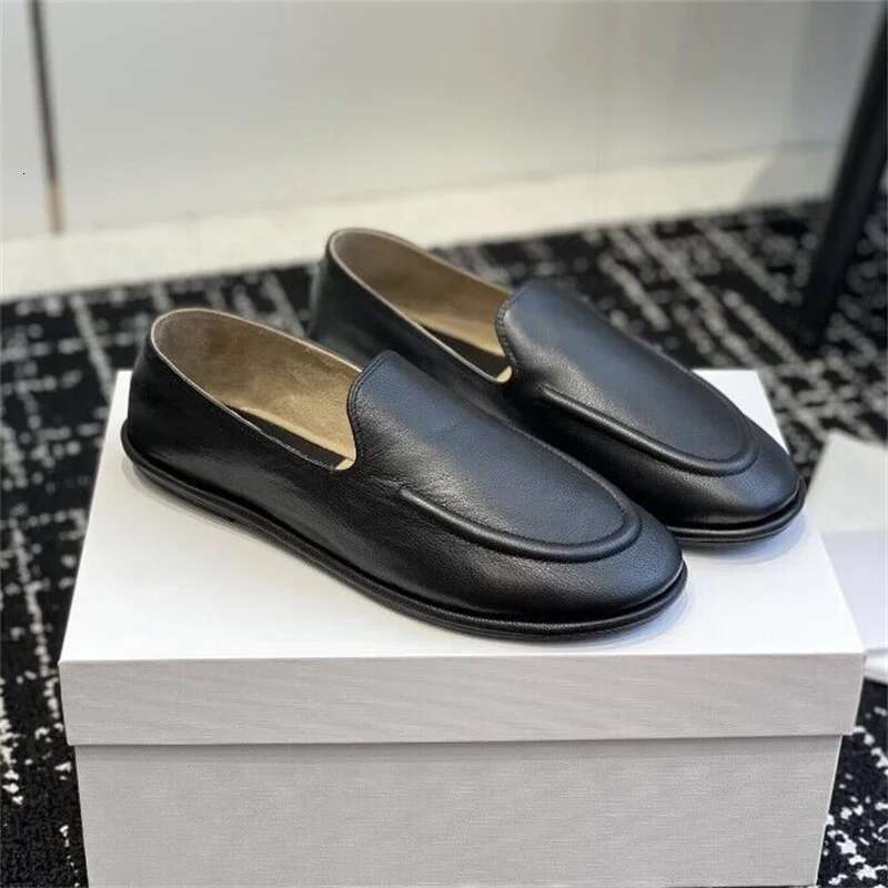 Soft soled loafers for women's spring and summer new style one foot casual shoes suede flat sole single shoe trend