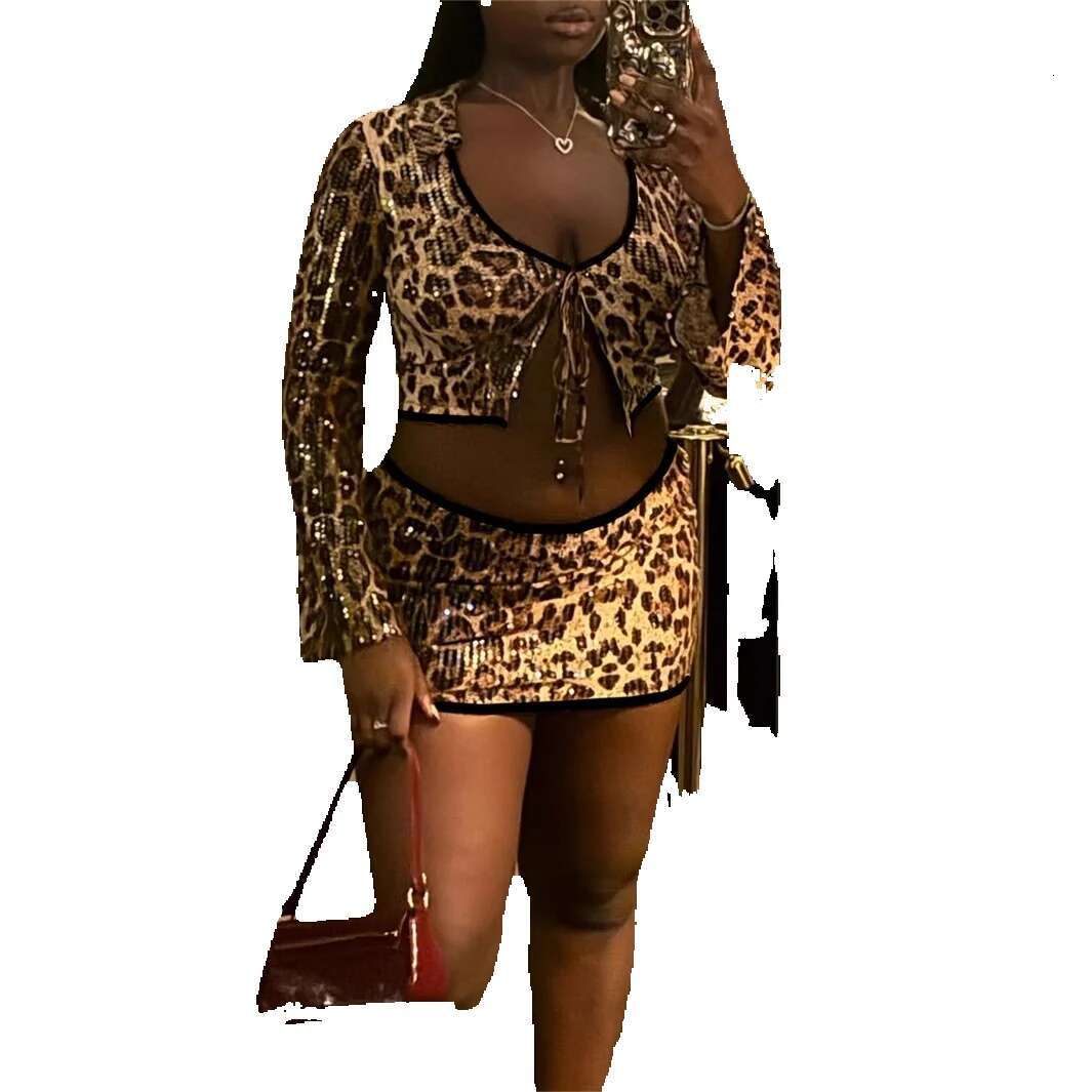 2025S Designer Women s Set New fashionable slim fit sexy leopard print sequin design lace up top hip hing short skirt set