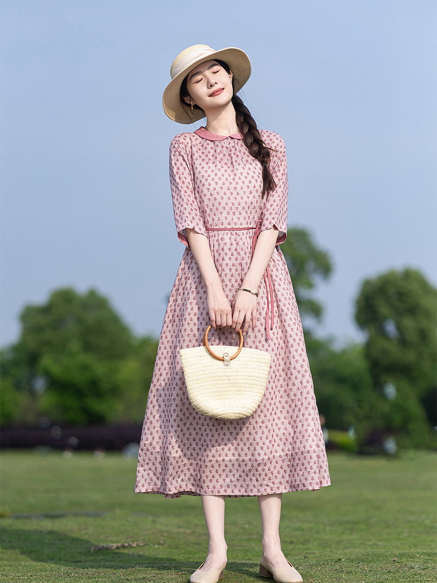 M45Classy Exquisite Long Dress in Pink with Doll Collar and Retro Style Belting