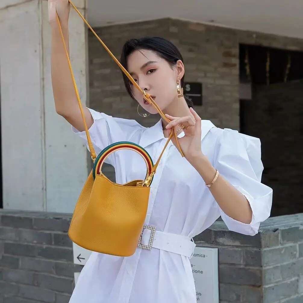 Fashion Large Capacity Leather Bucket For Women Design High Quality Cowhide Handbags High-End Elegant Lady Dinner Bag