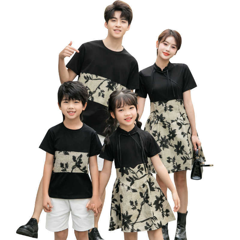 2025 new summer floral couple parent-child outfit for a family of three or four full home decoration family set mother and daughter dress S2548