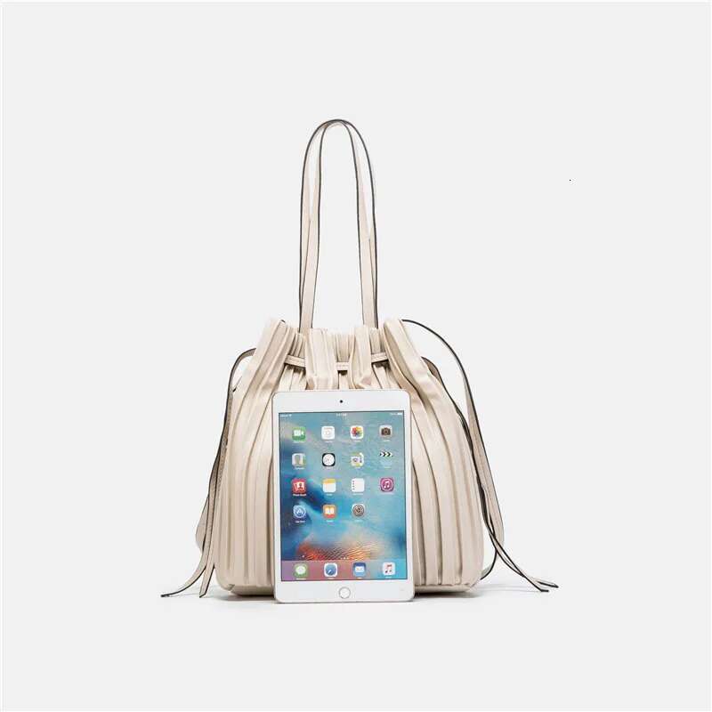 Designer Handbag Women Fashion Pleated Bucket Crossbody Bags Cute Lady Soft Leather Shoulder Messenger Bag Coin Purse
