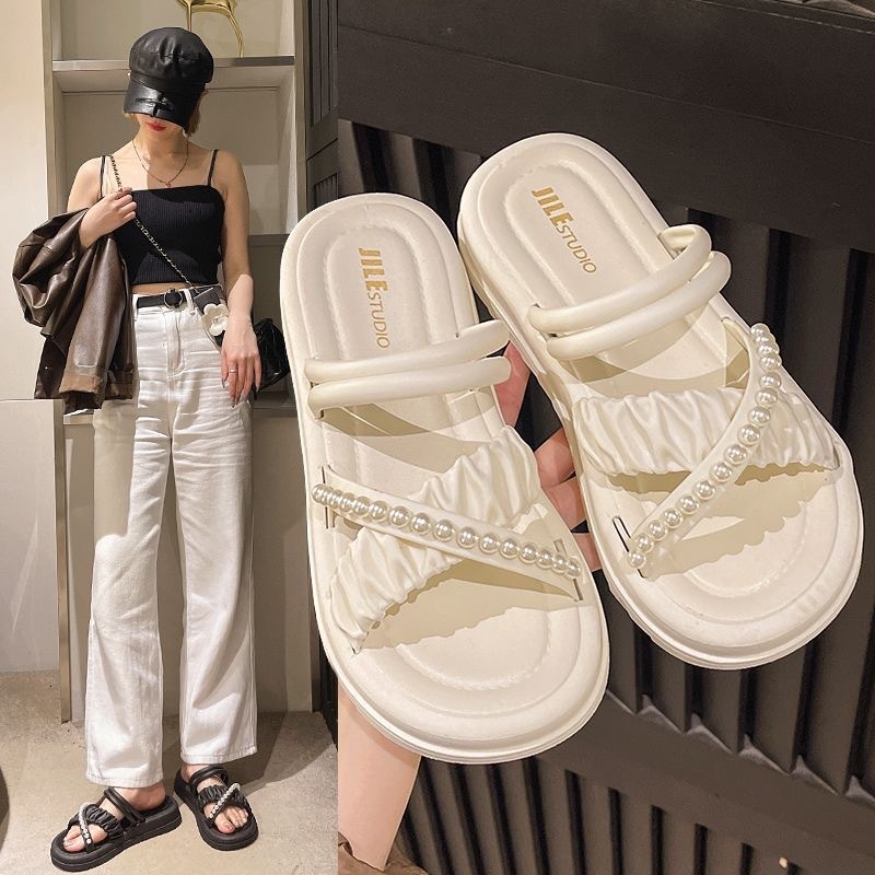 French high-end sandals 2025 new style, non slip, thick sole, rhinestone pearl versatile slippers for women in summer