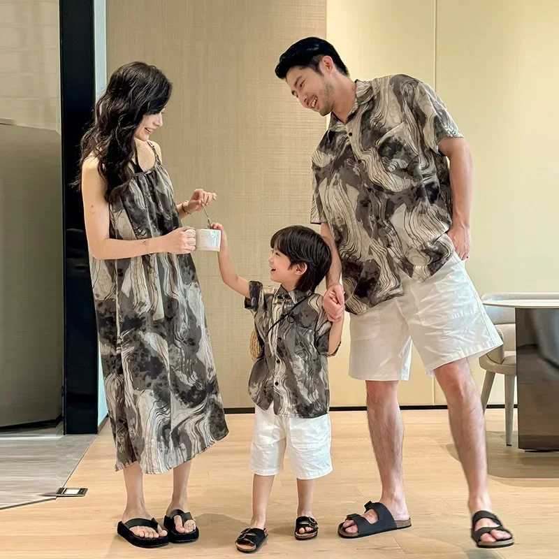 2025 Vacation Appearance Family Clothing Couple Beach Clothing Brother Sister Dad Son Print Shirt Mother Daughter Matching Sleeveless Dress S2548