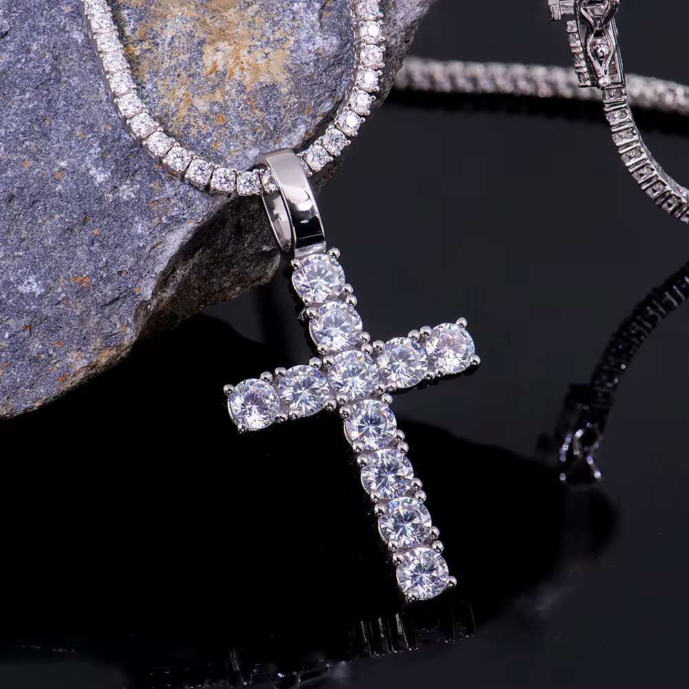 Moissanite Cross Pendant Necklace White Gold Plated Iced Out 925 Sterling Silver Pass Diamond Test Christian Hip Hop Wholesale