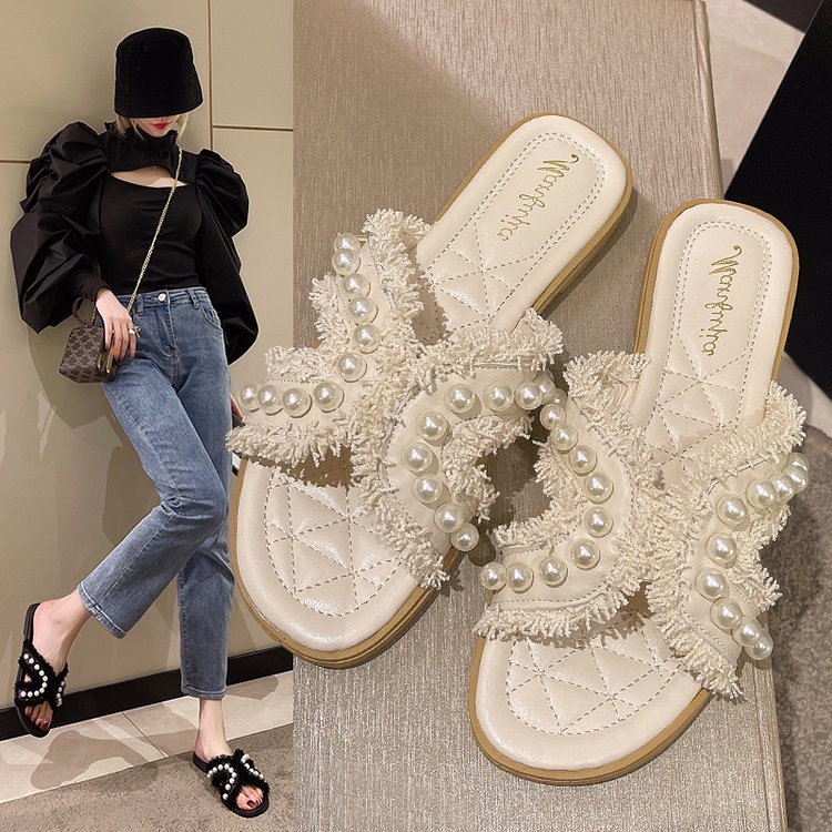Ladies 2025 summer new fashion outside wearing slippers small fragrance pearl design lady beach fairy wind beach sandals