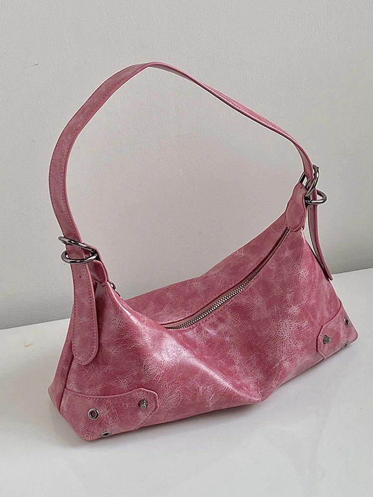 Personalized Womens Underwear Bag Texture Soft Leather Versatile Single Shoulder Cross Body Bag French Retro Motorcycle Handbag 250408