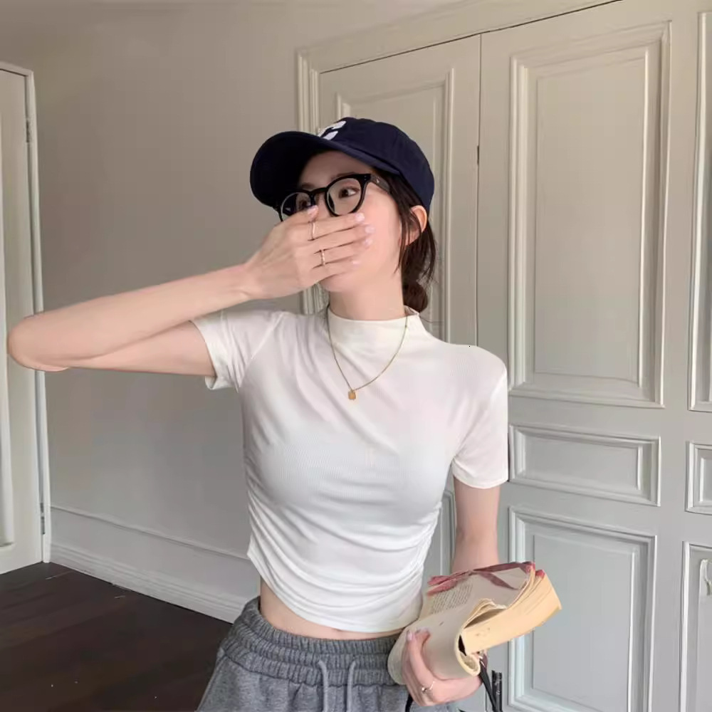 2025S Designer Women S T Shirt Half High Neck Sleeved T Shirt For Women S Summer New Base Shirt With Slim Fitting Short Student Pleated Top Underneath