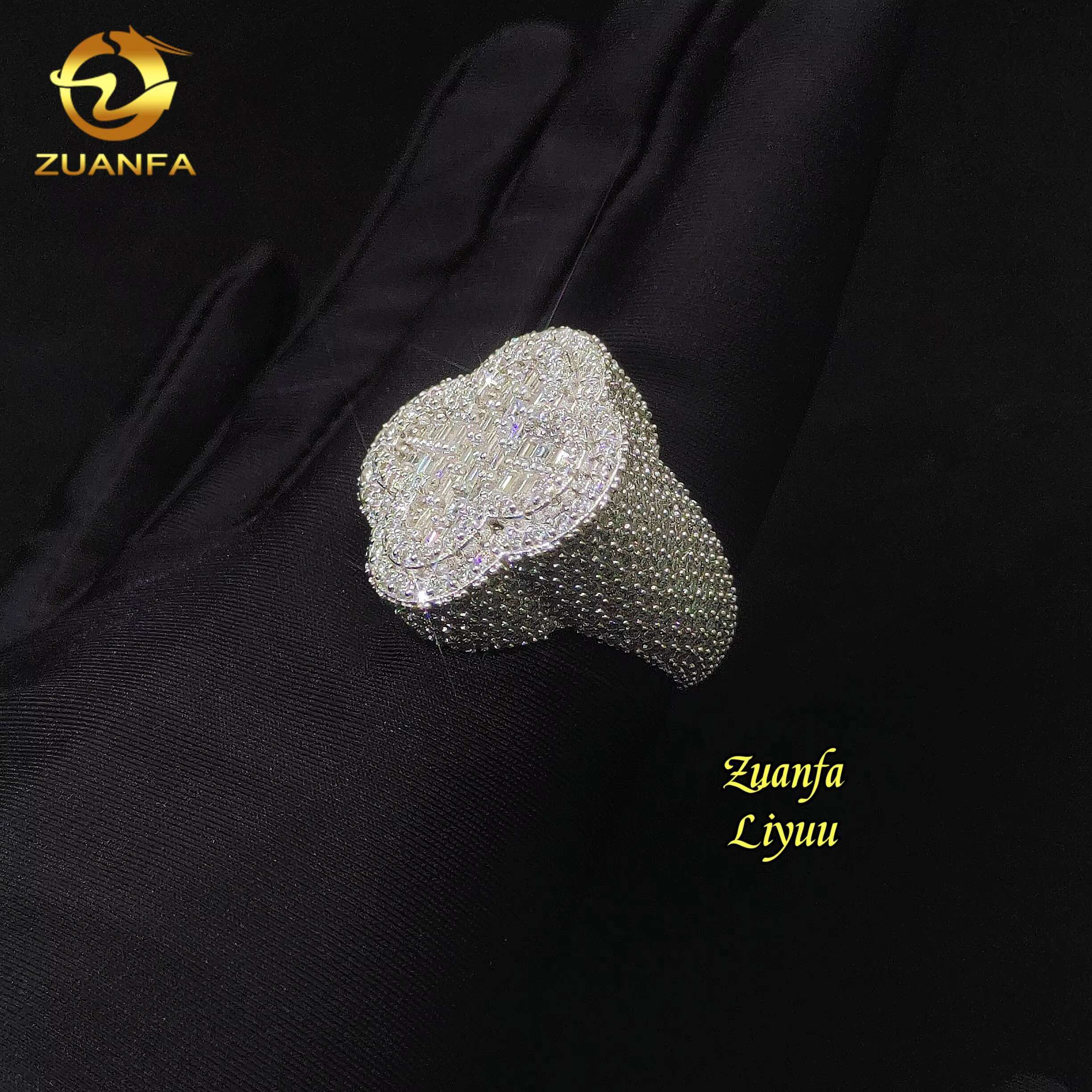 New Arrival Full Iced Out Moissanite Diamond Rings Fashion Hip Hop Clover Ring Baguette Diamond Engagement Rings for Men Women
