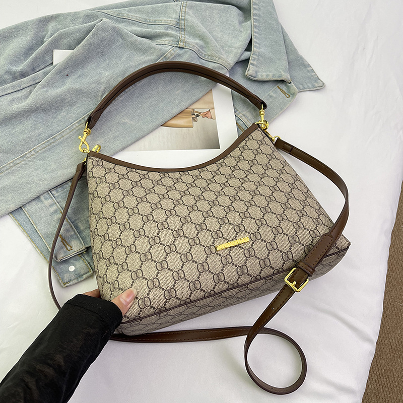 Bag Women's new single shoulder crossbody bag Fashion texture temperament commuter bag large capacity Tote bag