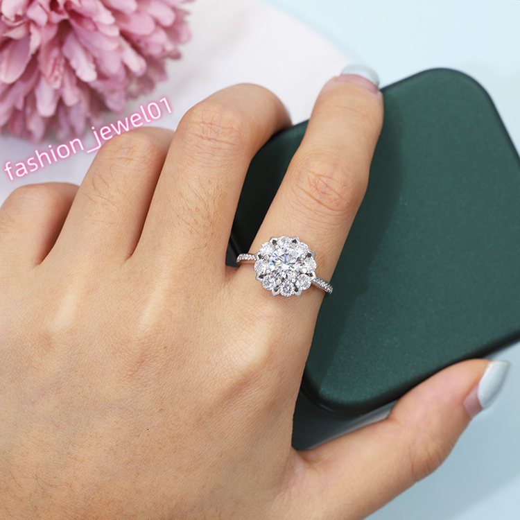 Large Diamond 18k Solid Gold Round Shining Cut Moissanite Vvs1 d Color Women Ring for Wedding