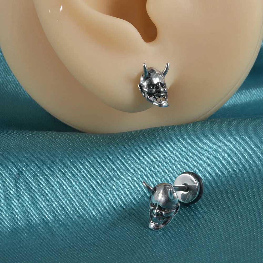 2Pcs Punk Steel Skull Bunny Stud Earrings Punk Flat Back Screw On Cool Star Ear Lobe Studs Cartilage Helix Piercing Z250408