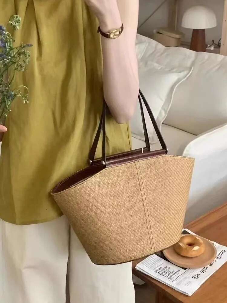 Elegant Ladies Summer New Casual Totes Handmade Straw Women Holiday Beach Bucket Patchwork Large Capacity Shoulder Bag