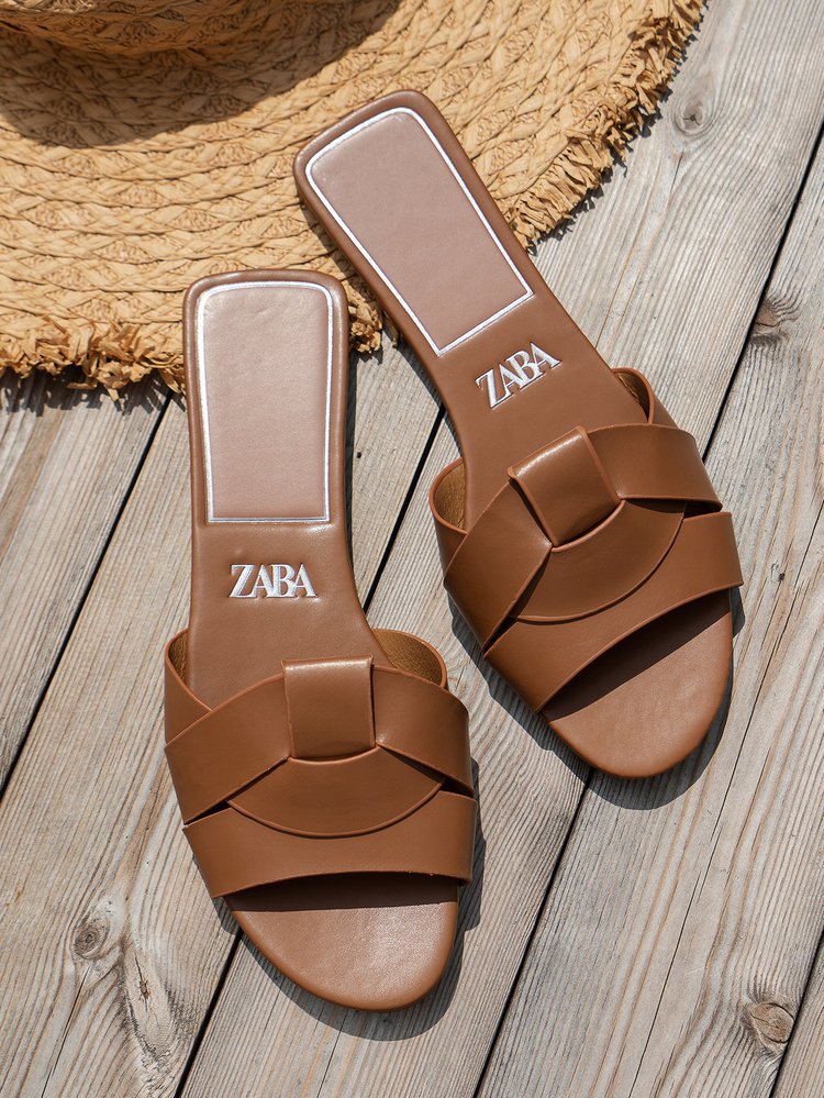 Women 2025 summer new fashion slippers outside wearing plus-size casual all-in-one blue denim flat sandals women