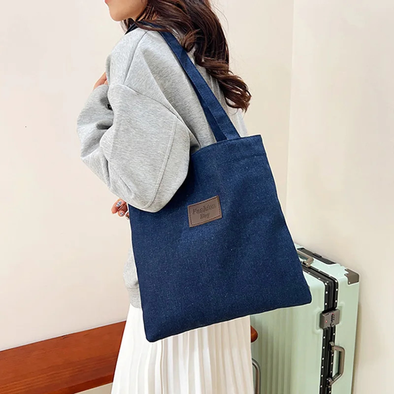 Womens large capacity denim shoulder bag travelbusinessshopping casual handbag womens canvas 250408