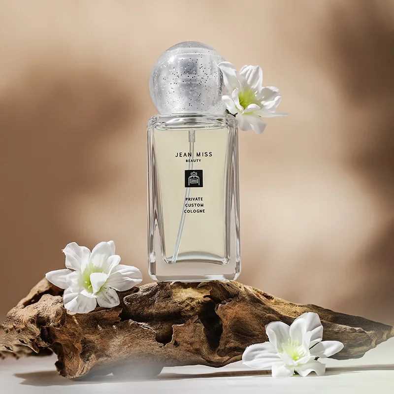 Brand perfume musk female perfume spray flirting pheromone persistent light perfume flower lemon attractive romantic dateXJ250409