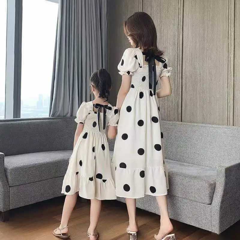 Mother and Girls Polka Dot Dress Summer New Childrens Clothing Small Fresh Puff Sleeves Parents Childrens Princess Dress 8y S2548