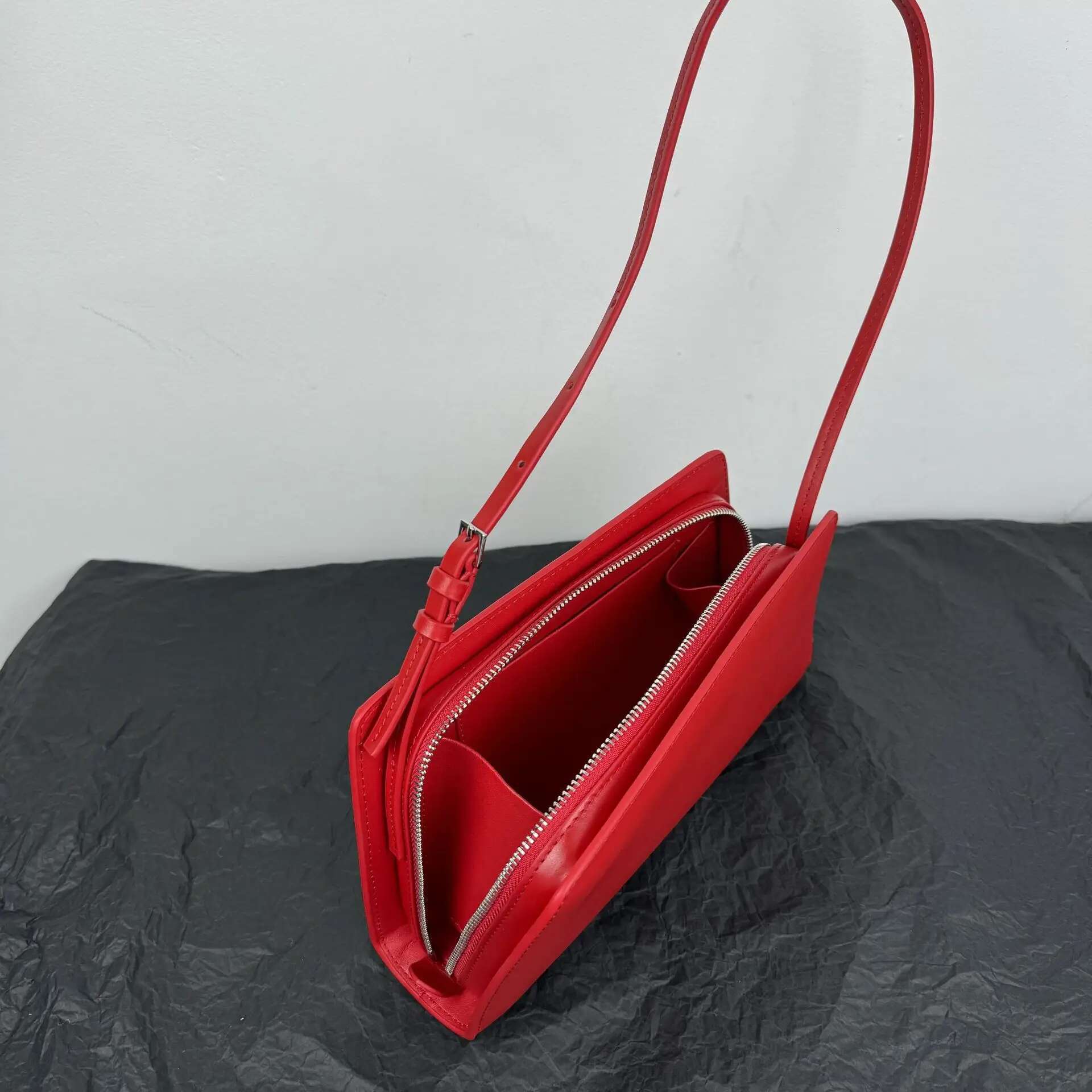 Cowhide Retro Underarm Package For Women 2024 Designer Purses And Handbags